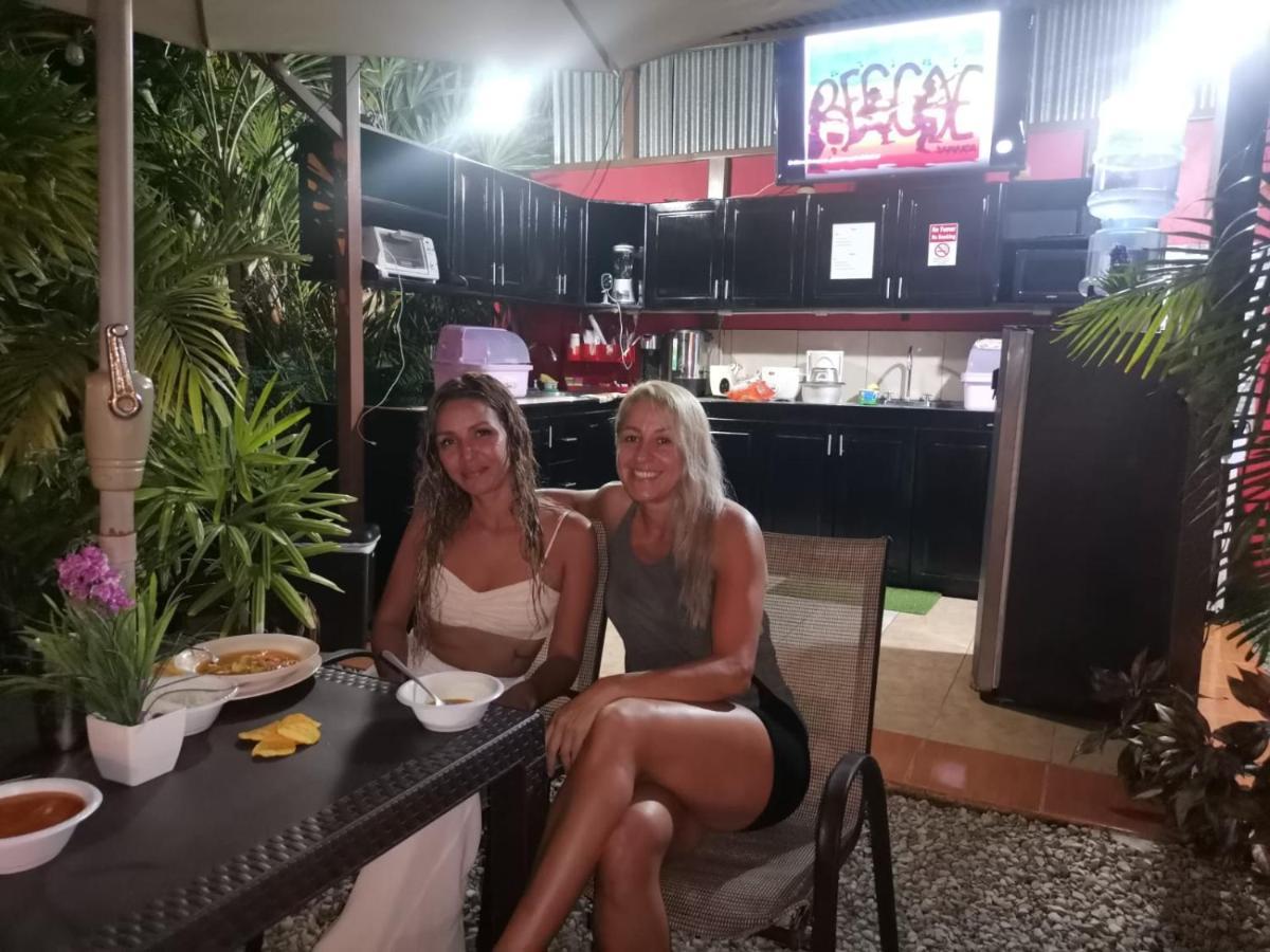 Roca Mar Rocawelch Puerto Viejo Aparthotel Puerto Viejo de Talamanca ภายนอก รูปภาพ